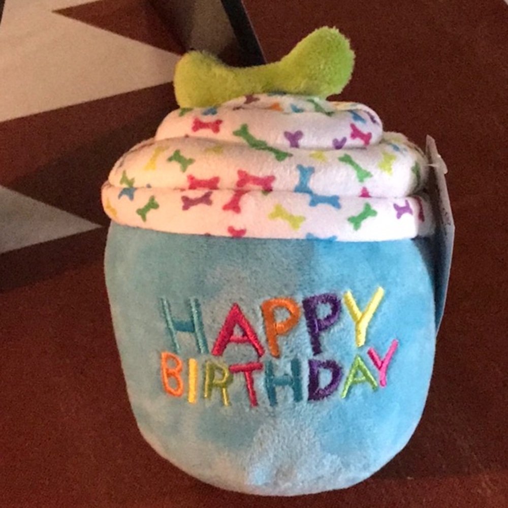 3/for $20 in a BUNDLE -MULTIPET  BIRTHDAY CAKE TOY